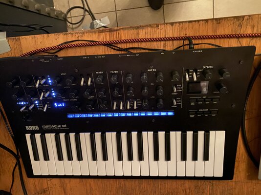 One Synth - One Voice - Community-Tracks die nur mit EINEM Synth gemacht wurden - "Battle"