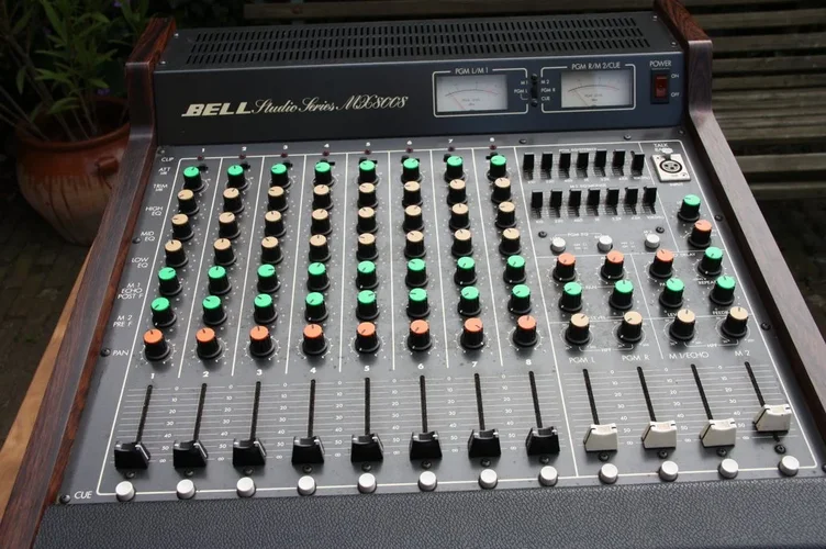 bellmixer.jpg bellmixer.jpg