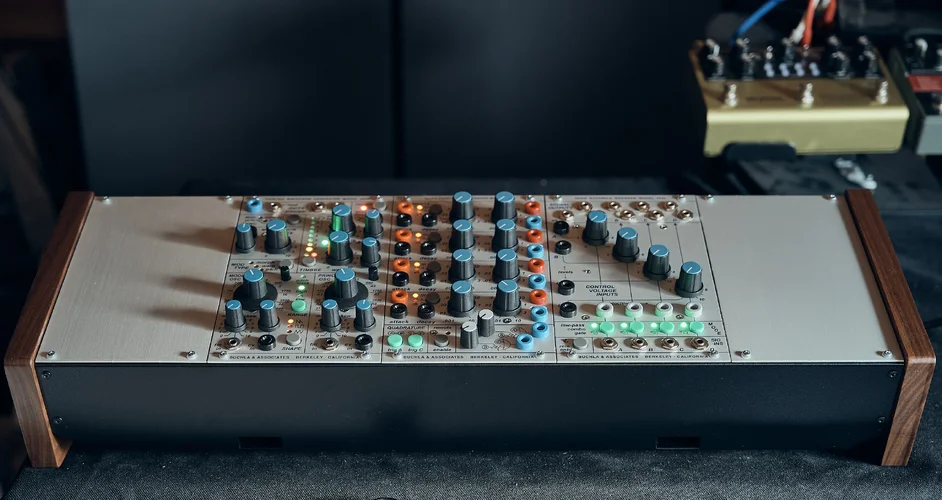 modularBuchla_1275.jpg modularBuchla_1275.jpg