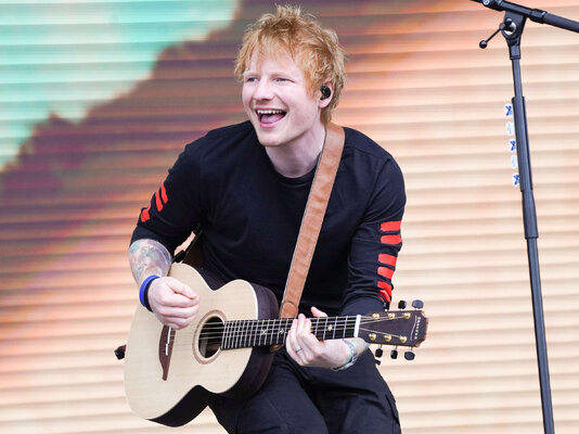 29323852-ed-sheeran-1Qa6FUh0Z3e9.jpg