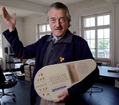 Omnichord.jpg