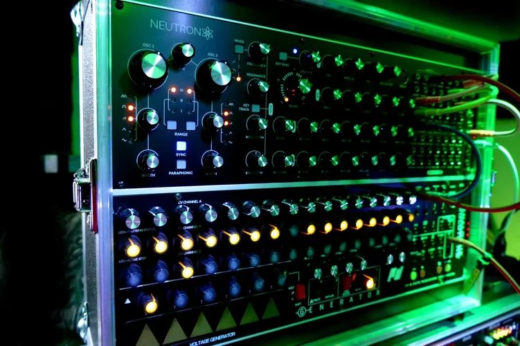 2021-003 Hyper-Liveset Neutron+Gen.webp 2021-003 Hyper-Liveset Neutron+Gen.webp