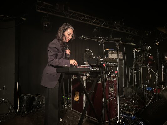 Lucrecia Dalt 26.4.2023 in Deutschland. Live.