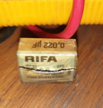 RIFA-Kondensator 1.jpg