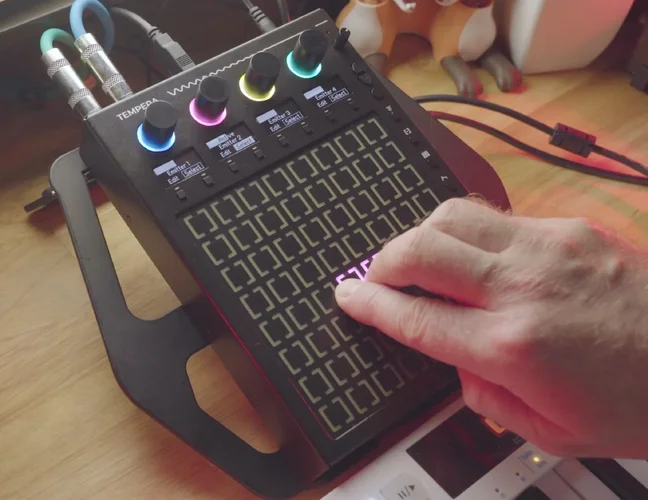 Tempera Granular Sampler (polyphon)