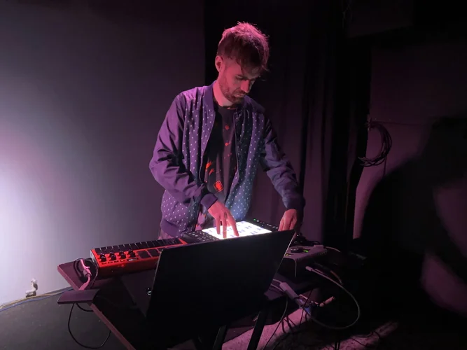 Experimontag im Madame Claude: FluxxuS und Conure