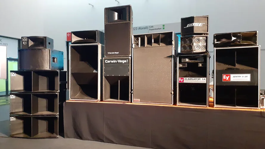 20230427_173052_1280x720.webp 20230427_173052_1280x720.webp