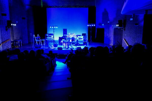 E-Day 011 Live.JPG