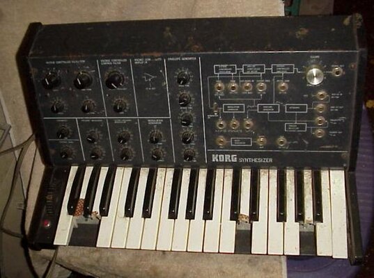 Korg MS-10 bad condition (1).JPG