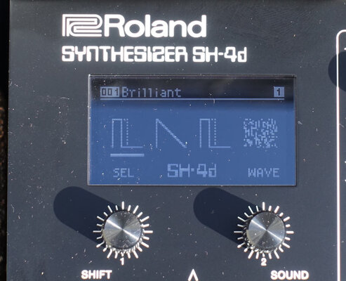 SH-4D Display Nachmittagssonne.jpg