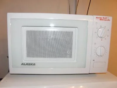mikrowelle_von_alaska_mit_grill.webp mikrowelle_von_alaska_mit_grill.webp