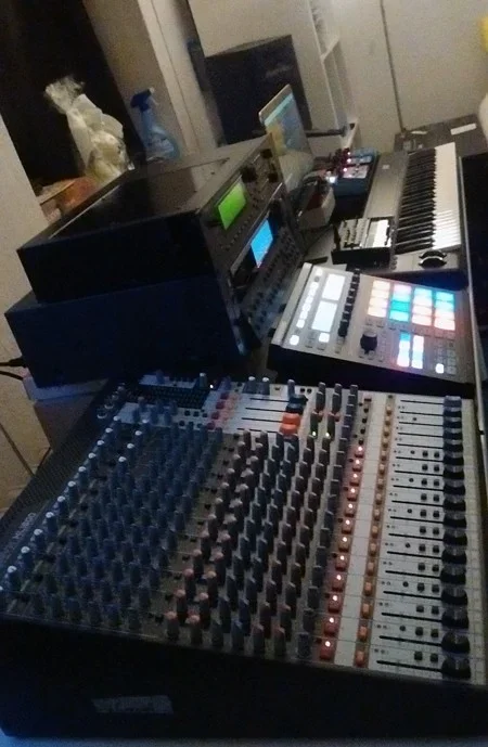 studio_versuch_22.webp studio_versuch_22.webp