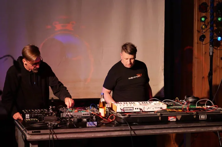 23_0722_S5M2_2669bkw.webp 23_0722_S5M2_2669bkw.webp