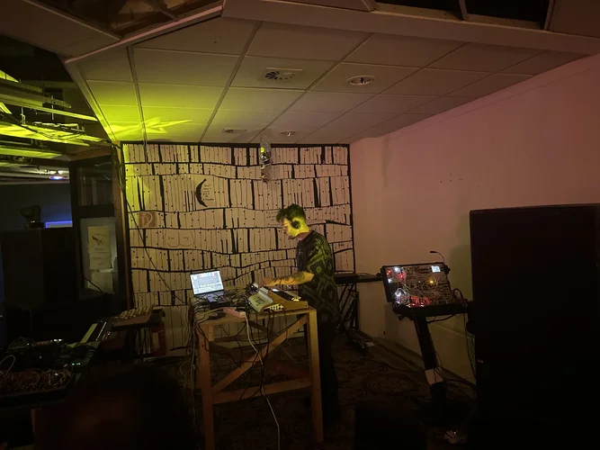 Modular Madness KLN 9703.webp Modular Madness KLN 9703.webp