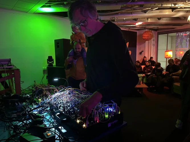 Modular Madness KLN 9607.webp Modular Madness KLN 9607.webp