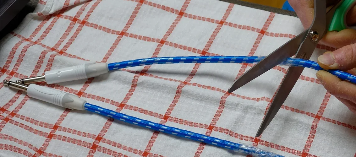 Cordial_CXI_SkyBlue_15cm_4.jpg Cordial_CXI_SkyBlue_15cm_4.jpg