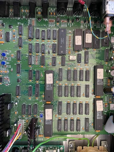 Ensoniq_Dp4_Mainboard_rechts.jpg