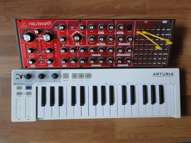 neutron und keystep.webp