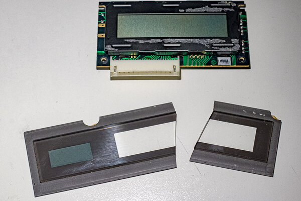 DX7-Aufbereitung-OLED-Display-Broken-Glass (1 von 1).jpg