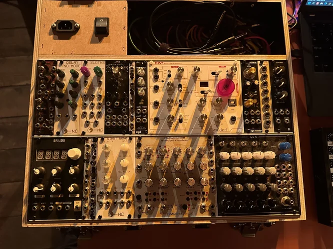 roel modular.jpeg roel modular.jpeg