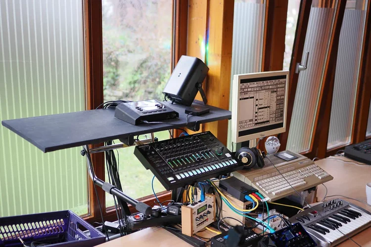 24_0315_OM-1_0021bkw.jpg 24_0315_OM-1_0021bkw.jpg