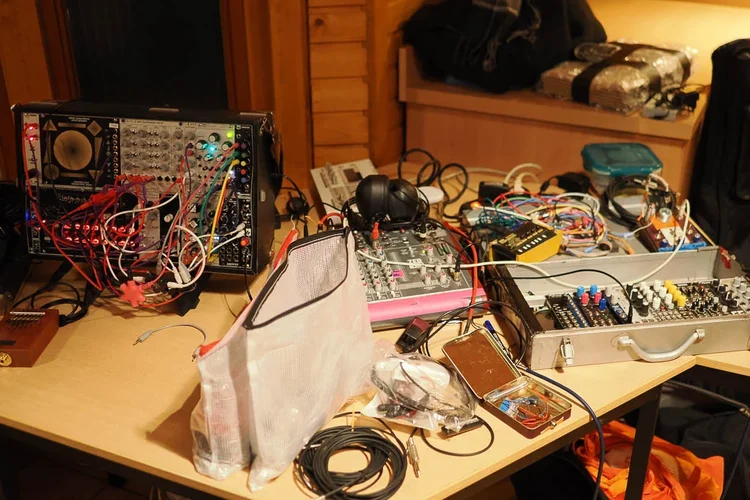 24_0316_OM-1_0025bkw.jpg 24_0316_OM-1_0025bkw.jpg