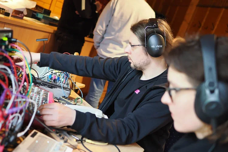 24_0316_OM-1_0035bkw.jpg 24_0316_OM-1_0035bkw.jpg