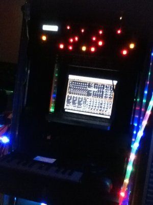 Akai Synth Station im Rack.jpg