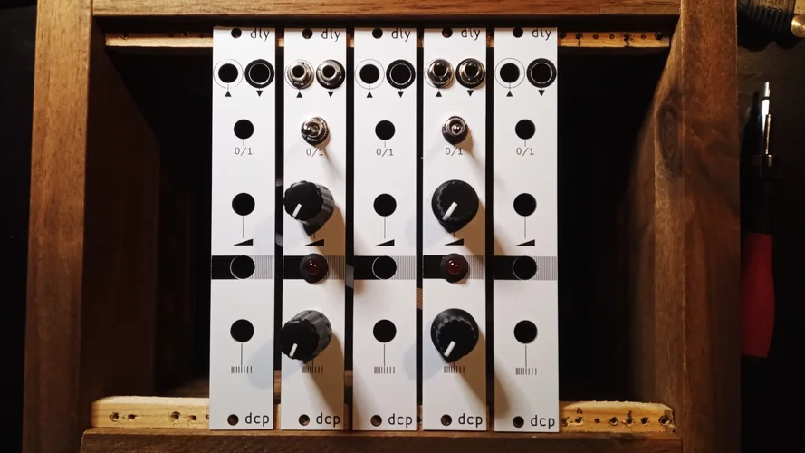 PT2399_Delay_Board_Front_Panel.jpg PT2399_Delay_Board_Front_Panel.jpg