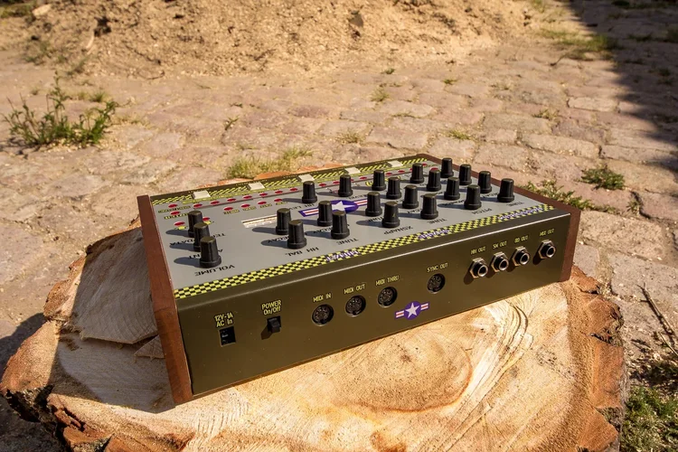 Custom-Xbase-2012-7.webp Custom-Xbase-2012-7.webp