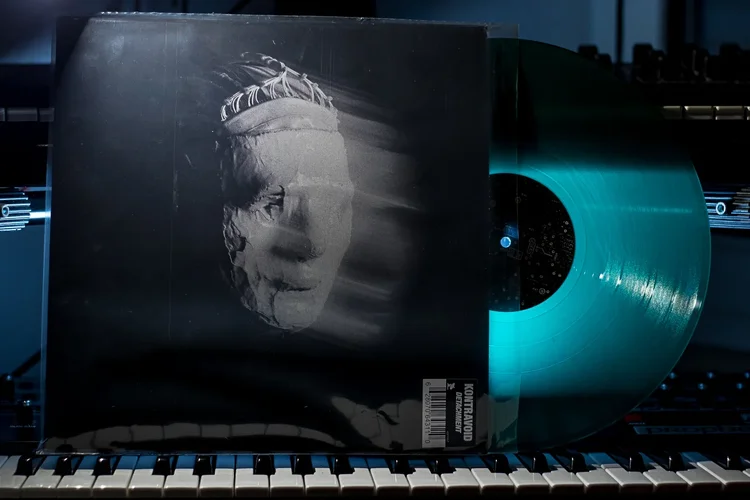 Kontravoid-Detachment-Vinyl (1 von 2).webp Kontravoid-Detachment-Vinyl (1 von 2).webp