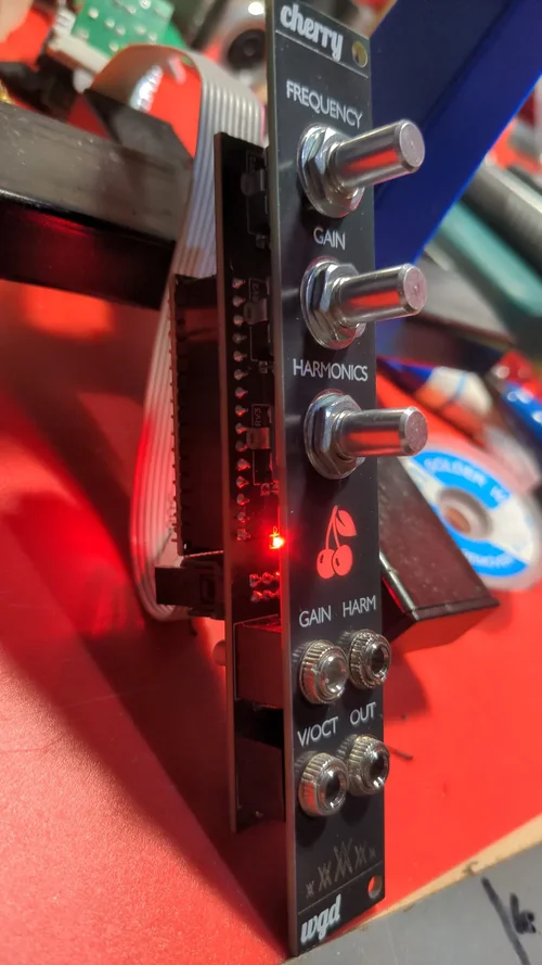 Cherry_schräge.jpg Cherry_schräge.jpg