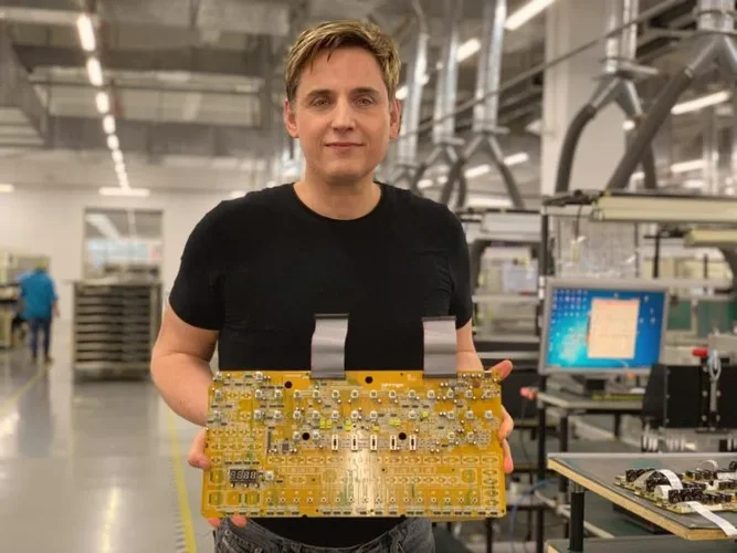 uli-behringer-2019-a-730x548.webp uli-behringer-2019-a-730x548.webp