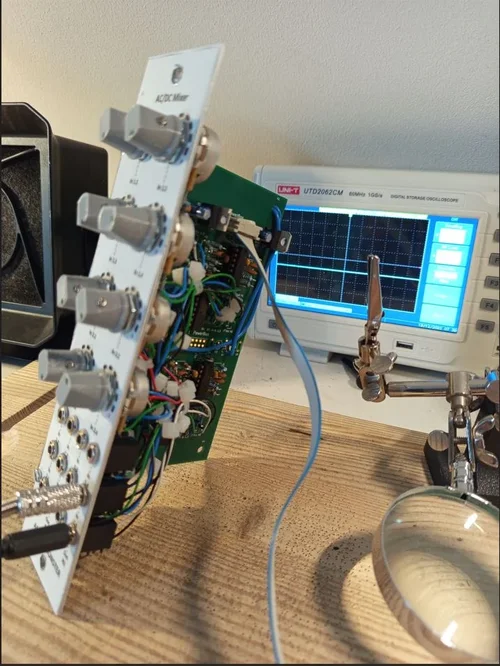 ACDCMixer_01.JPG ACDCMixer_01.JPG