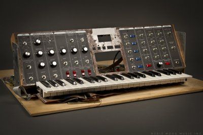 Moog V..jpg