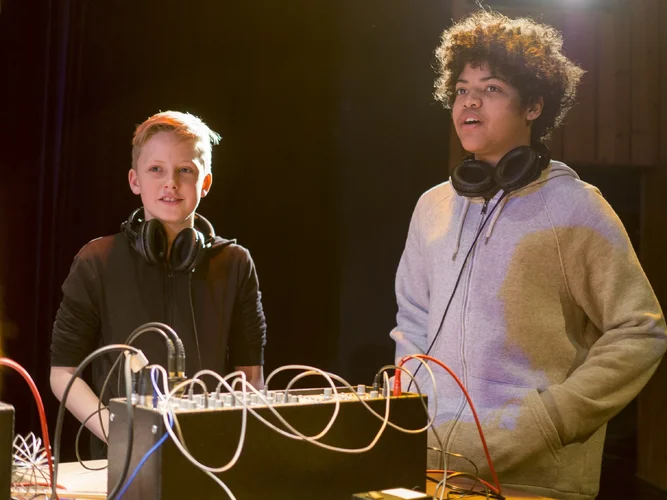 Modular Synthesizer Workshop 2018_1.webp