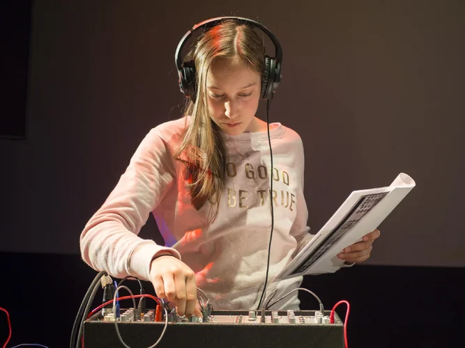 Modular Synthesizer Workshop 2018_2.webp