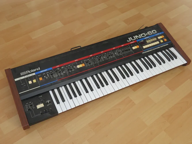 roland_juno-60_05l.webp