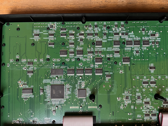 Behringer-LM-Drum-PCB-02.png