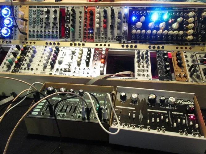 LilErebus02.webp LilErebus02.webp