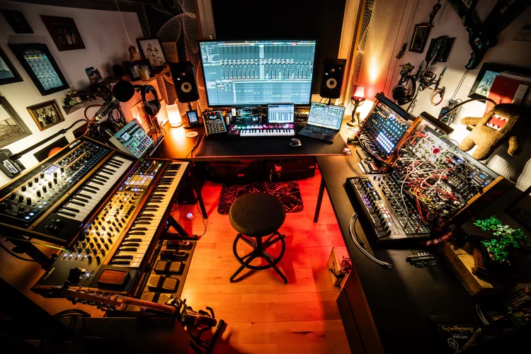 SynthiWolfStudio.jpg SynthiWolfStudio.jpg