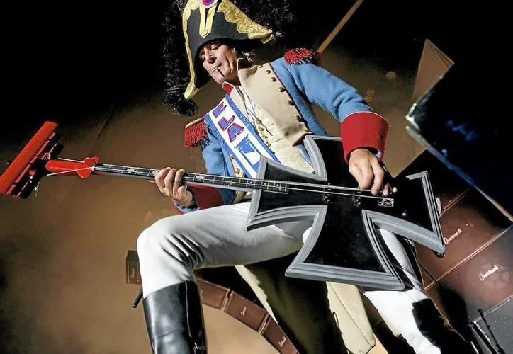 f19comk85cxd1.webp f19comk85cxd1.webp