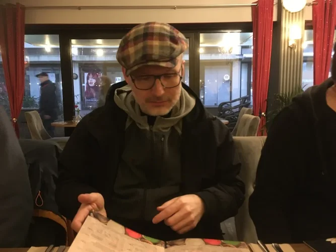 IMG_0949_serge.JPG IMG_0949_serge.JPG