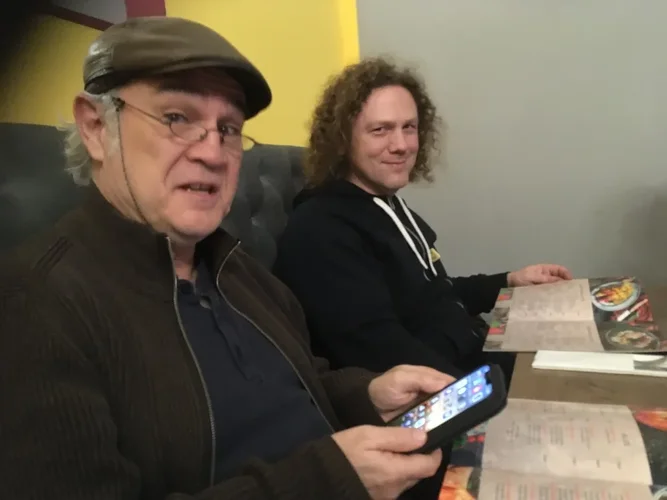 IMG_0952_cello.JPG IMG_0952_cello.JPG