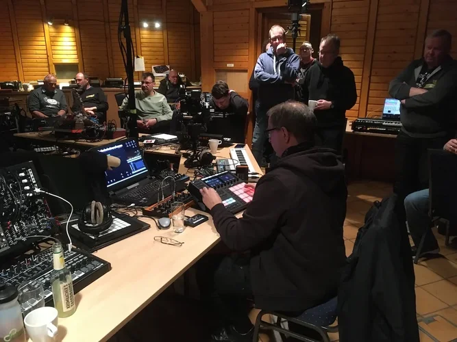 IMG_0966.JPG IMG_0966.JPG