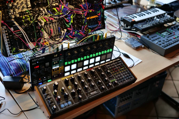 25_0315_LS5_0340bkw.webp 25_0315_LS5_0340bkw.webp