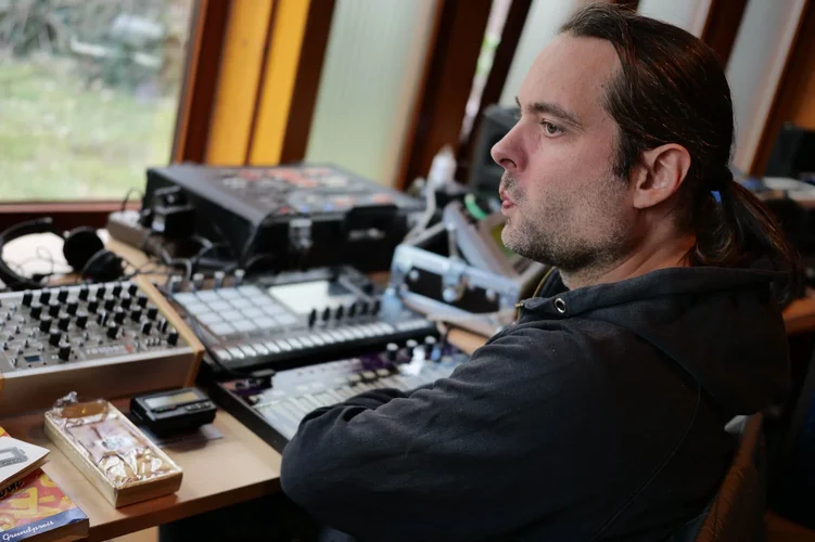 25_0315_LS5_0343bkw.webp 25_0315_LS5_0343bkw.webp