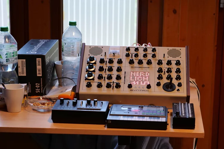 25_0315_LS5_0369bkw.webp 25_0315_LS5_0369bkw.webp