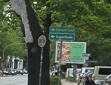 Superbude Jetzt in HH.jpg