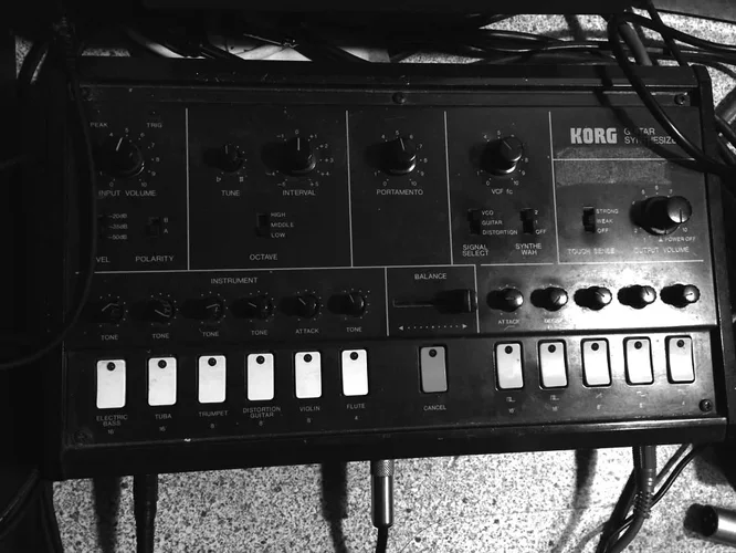 korg-x911-grey.webp
